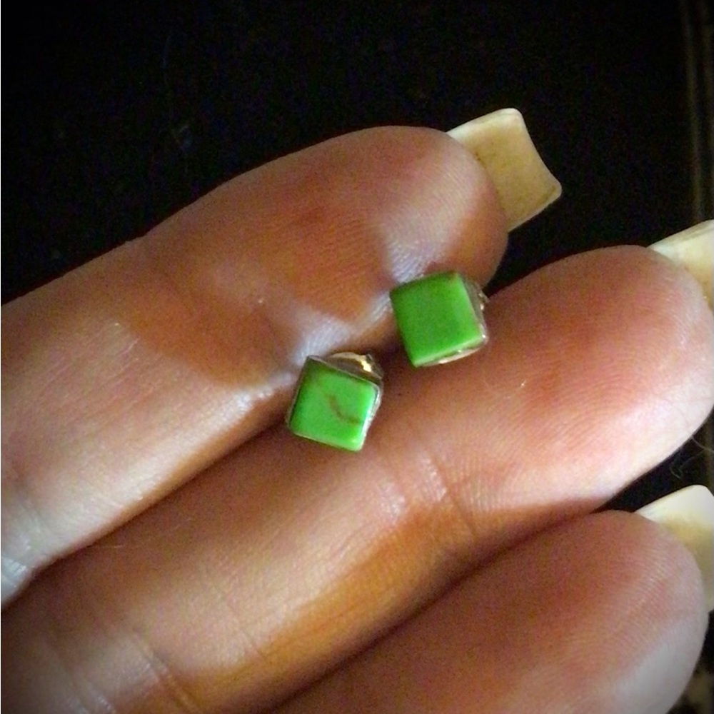 Sterling silver Gaspeite stone post earrings!